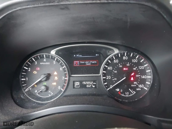 2014 Nissan Pathfinder S with VIN 5N1AR2MNXEC681281, listed as a IAAI auction lot 41462343 with 192,852 mi miles. Bid and sale history available at carsss.com. Image 7.