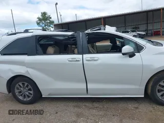 2023 Toyota Sienna XLE с VIN 5TDYRKECXPS153791, выставлен на аукционе IAAI как лот 41971776 с пробегом 27 629 миль миль и . История ставок и продаж доступна на DreamBid. Изображение 13.