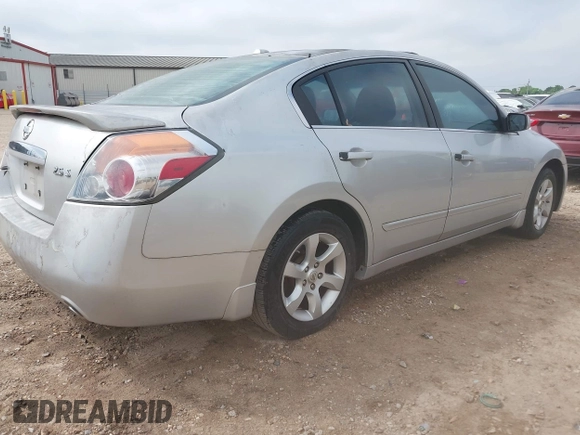 2007 Nissan Altima S with VIN 1N4AL21E57C231315, listed as a IAAI auction lot 42090218 with 200,150 mi miles and . Bid and sale history available at DreamBid. Image 4.