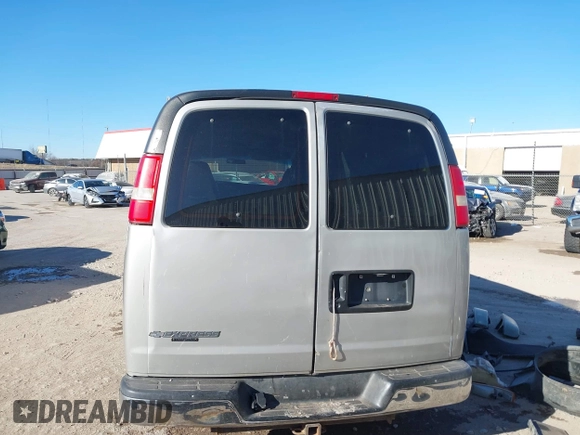2007 Chevrolet Express Passenger with VIN 1GAHG35UX71176305, listed as a IAAI auction lot 41143812 with 338,940 mi miles and . Bid and sale history available at DreamBid. Image 17.