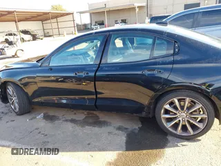 2019 Volvo S60 Momentum with VIN 7JRA22TK0KG013107, listed as a IAAI auction lot 41646660 with 29,461 mi miles. Bid and sale history available at carsss.com. Image 15.