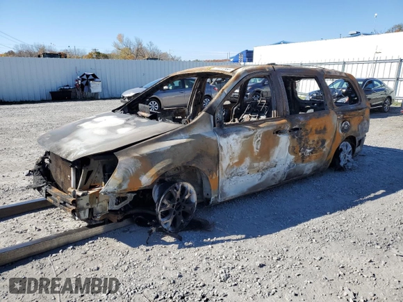 2014 Kia Sedona EX with VIN KNDMH4C71E6544358, listed as a Copart auction lot 77461344 with Not Provided miles and Non Repairable. Bid and sale history available at carsss.com. Image 1.