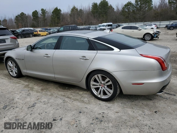 2017 Jaguar XJ with VIN SAJWJ2GDXH8W09509, listed as a Copart auction lot 47792345 with 148,052 mi miles and Clean Title. Bid and sale history available at carsss.com. Image 2.