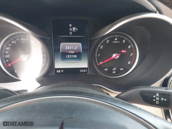 2015 Mercedes-Benz C-Class C 300 with VIN 55SWF4JB8FU062030, listed as a IAAI auction lot 41593649 with 123,196 mi miles. Bid and sale history available at carsss.com. Image 7.