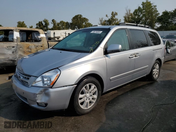 2008 Kia Sedona LX with VIN KNDMB233186194012, listed as a Copart auction lot 70879304 with 294,791 mi miles and Salvage Title. Bid and sale history available at carsss.com. Image 1.