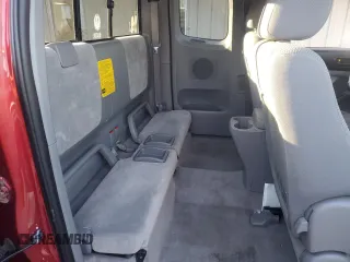 2008 Toyota Tacoma z VIN 5TEUU42NX8Z520093, wystawiony jako Copart lot #49413735 z przebiegiem 131 142 mil mil oraz Szkoda całkowita • Salvage title. Historia ofert i sprzedaży dostępna na DreamBid. Obrazek 10.