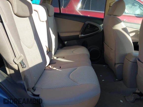 2006 Toyota RAV4 with VIN JTMBD33V565031424, listed as a IAAI auction lot 41457049 with 207,715 mi miles. Bid and sale history available at carsss.com. Image 8.
