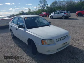 2002 Hyundai Accent GL with VIN KMHCG45C92U347708, listed as a IAAI auction lot 42137086 with 73,271 mi miles. Bid and sale history available at carsss.com. Image 1.