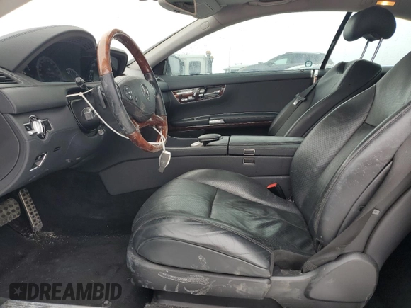 2011 Mercedes-Benz CL 550 z VIN WDDEJ9EB6BA028194, wystawiony jako Copart lot #88542515 z przebiegiem 221 162 mil mil oraz Czysty tytuł • Clean title. Historia ofert i sprzedaży dostępna na DreamBid. Obrazek 7.