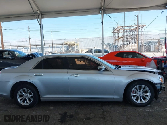 2012 Chrysler 300 Limited z VIN 2C3CCACG4CH223309, wystawiony jako IAAI lot #42217932 z przebiegiem 119 961 mil mil oraz . Historia ofert i sprzedaży dostępna na DreamBid. Obrazek 14.