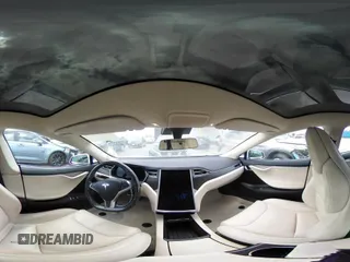 2018 Tesla Model S 75D z VIN 5YJSA1E28JF247985, wystawiony jako IAAI lot #42116586 z przebiegiem 102 062 mil mil oraz . Historia ofert i sprzedaży dostępna na DreamBid. Obrazek 18.