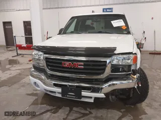 2004 GMC Sierra 2500HD SLT with VIN 1GTHK29U74E317331, listed as a IAAI auction lot 41440880 with 254,345 mi miles. Bid and sale history available at carsss.com. Image 12.