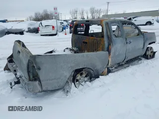 2005 Toyota Tacoma with VIN 5TEUU42N25Z026726, listed as a IAAI auction lot 41591964 with 208,500 mi miles and . Bid and sale history available at DreamBid. Image 4.