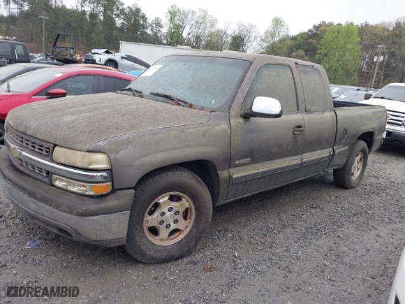 2000 Chevrolet Silverado 1500 LS with VIN 2GCEC19T9Y1284874, listed as a IAAI auction lot 41907919 with 1 mi miles. Bid and sale history available at carsss.com. Image 2.