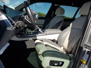 2023 BMW X7 xDrive40i with VIN 5UX23EM0XP9P71559, listed as a Copart auction lot 47809815 with 0 mi miles and Salvage Title. Bid and sale history available at carsss.com. Image 7.