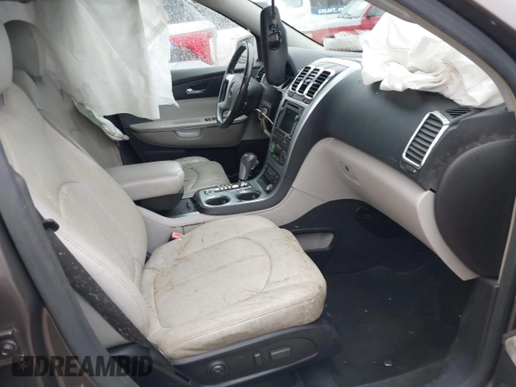 2007 GMC Acadia SLT with VIN 1GKEV33747J168024, listed as a IAAI auction lot 41568617 with 203,080 mi miles. Bid and sale history available at carsss.com. Image 5.