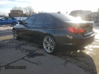2015 BMW 3 Series 328i xDrive с VIN WBA3B5C59FF960920, выставлен на аукционе Copart как лот 45371575 с пробегом 136 260 миль миль и Списание • Salvage title. История ставок и продаж доступна на DreamBid. Изображение 2.