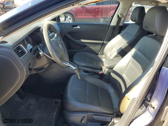 2014 Volkswagen Jetta Sedan SE w/Connectivity with VIN 3VWD17AJ2EM369832, listed as a Copart auction lot 86004234 with 142,085 mi miles and Salvage Title. Bid and sale history available at carsss.com. Image 7.