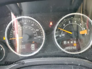 2014 Jeep Patriot Limited with VIN 1C4NJPCB2ED652952, listed as a Copart auction lot 43743095 with 186,092 mi miles and Salvage title. Bid and sale history available at DreamBid. Image 9.