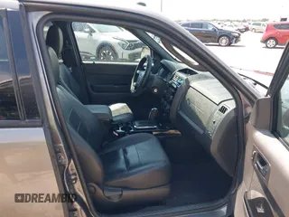 2010 Ford Escape Limited z VIN 1FMCU9EG5AKC61203, wystawiony jako IAAI lot #42334919 z przebiegiem 184 243 mil mil oraz . Historia ofert i sprzedaży dostępna na DreamBid. Obrazek 5.