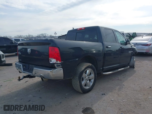 2018 Ram 1500 Lone Star Silver z VIN 1C6RR6LT6JS274001, wystawiony jako IAAI lot #41278610 z przebiegiem 131 991 mil mil oraz . Historia ofert i sprzedaży dostępna na DreamBid. Obrazek 4.