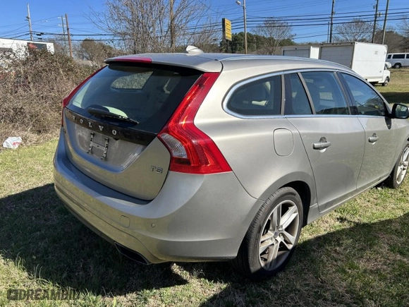 2015 Volvo V60 T5 Drive-E Premier with VIN YV140MEK6F1245353, listed as a IAAI auction lot 41713825 with 131,682 mi miles. Bid and sale history available at carsss.com. Image 4.
