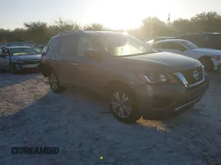 2019 Nissan Pathfinder S z VIN 5N1DR2MM1KC620322, wystawiony jako IAAI lot #41769563 z przebiegiem 61 043 mil mil oraz . Historia ofert i sprzedaży dostępna na DreamBid. Obrazek 1.