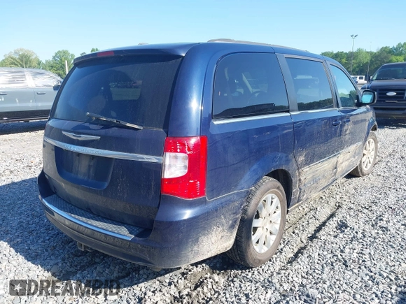 2015 Chrysler Town & Country Touring with VIN 2C4RC1BG0FR654588, listed as a IAAI auction lot 42001538 with 175,403 mi miles. Bid and sale history available at carsss.com. Image 4.