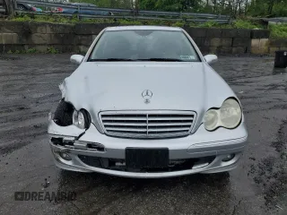 2006 Mercedes-Benz C 280 Luxury with VIN WDBRF92H96F815024, listed as a Copart auction lot 55578365 with 178,356 mi miles and Salvage title. Bid and sale history available at DreamBid. Image 5.