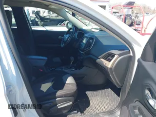 2016 Jeep Cherokee Sport with VIN 1C4PJMAB1GW314251, listed as a IAAI auction lot 41815330 with 124,588 mi miles. Bid and sale history available at carsss.com. Image 5.