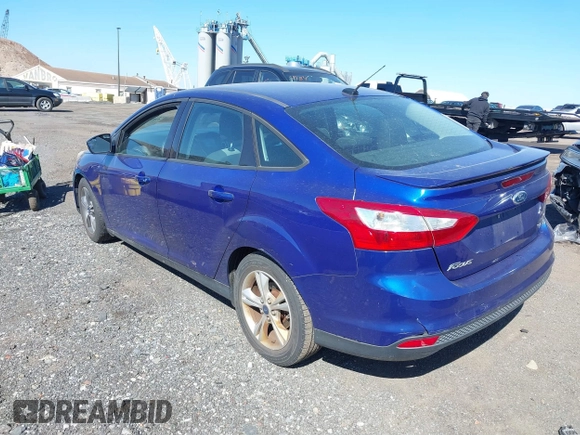 2012 Ford Focus SE with VIN 1FAHP3F27CL248182, listed as a IAAI auction lot 41875527 with 105,075 mi miles. Bid and sale history available at carsss.com. Image 3.