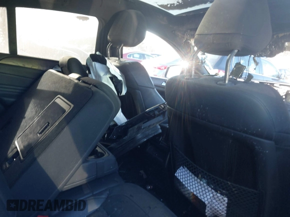 2017 Mercedes-Benz GLE 43 AMG with VIN 4JGED6EB4HA071548, listed as a IAAI auction lot 41408935 with Not provided miles and . Bid and sale history available at DreamBid. Image 8.