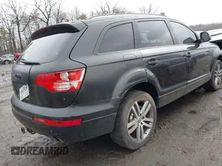 2008 Audi Q7 4.2L Premium with VIN WA1BV74L48D027949, listed as a IAAI auction lot 41516485 with 265,032 mi miles. Bid and sale history available at carsss.com. Image 4.