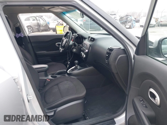 2016 Kia Soul z VIN KNDJN2A2XG7874598, wystawiony jako IAAI lot #41180041 z przebiegiem 124 346 mil mil oraz . Historia ofert i sprzedaży dostępna na DreamBid. Obrazek 5.