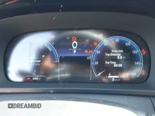 2025 Toyota Crown XLE z VIN JTDACAAJ6S3016620, wystawiony jako IAAI lot #42024734 z przebiegiem 5 492 mil mil oraz . Historia ofert i sprzedaży dostępna na DreamBid. Obrazek 7.