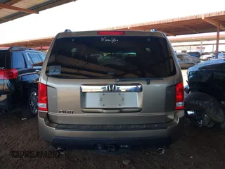 2011 Honda Pilot EX with VIN 5FNYF3H4XBB028225, listed as a IAAI auction lot 41873192 with 155,556 mi miles and . Bid and sale history available at carsss.com. Image 16.