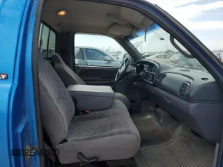 2001 Dodge 2500 z VIN 3B7KC26Z21M557430, wystawiony jako Copart lot #53995215 z przebiegiem 185 131 mil mil oraz Szkody całkowita. Historia ofert i sprzedaży dostępna na DreamBid. Obrazek 10.