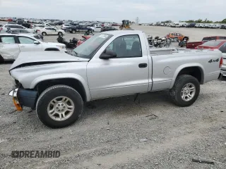 2004 Dodge Dakota with VIN 1D7GG16K44S700371, listed as a Copart auction lot 71213584 with 105,603 mi miles and Salvage Title. Bid and sale history available at carsss.com. Image 1.
