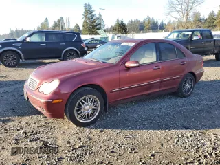 2002 Mercedes-Benz C with VIN WDBRF61J32E003687, listed as a Copart auction lot 47209285 with 156,561 mi miles and Salvage Title. Bid and sale history available at carsss.com. Image 1.