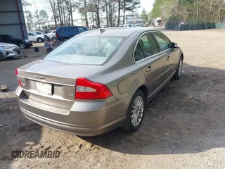 2007 Volvo S80 I6 z VIN YV1AS982071034477, wystawiony jako IAAI lot #41851434 z przebiegiem 20 399 mil mil oraz . Historia ofert i sprzedaży dostępna na DreamBid. Obrazek 4.