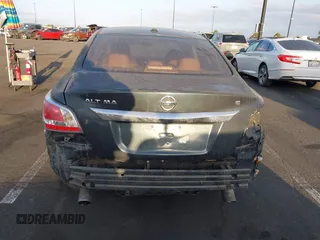 2015 Nissan Altima S with VIN 1N4AL3AP9FN890184, listed as a IAAI auction lot 42130699 with 149,679 mi miles and . Bid and sale history available at carsss.com. Image 6.