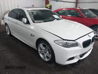 2012 BMW 5 Series 535i xDrive z VIN WBAFU7C54CDU58567, wystawiony jako IAAI lot #42203098 z przebiegiem 168 146 mil mil oraz . Historia ofert i sprzedaży dostępna na DreamBid. Obrazek 1.