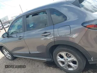 2024 Honda HR-V LX with VIN 3CZRZ1H3XRM711128, listed as a IAAI auction lot 42003423 with 8,699 mi miles. Bid and sale history available at carsss.com. Image 15.