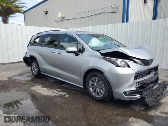 2025 Toyota Sienna XLE с VIN 5TDYRKEC5SS228793, выставлен на аукционе Copart как лот 60269765 с пробегом 11 976 миль миль и Чистый • Clean title. История ставок и продаж доступна на DreamBid. Изображение 4.