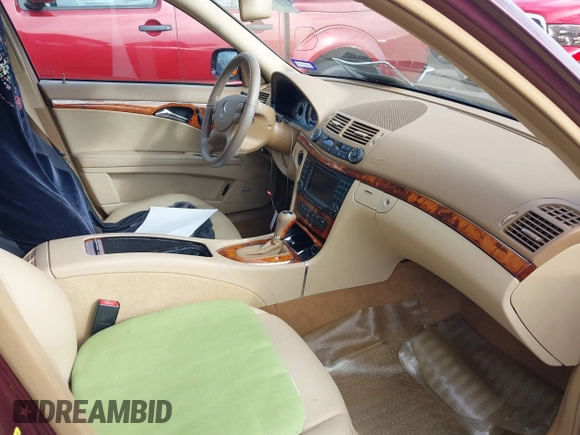 2008 Mercedes-Benz E 350 Luxury z VIN WDBUF87X78B309898, wystawiony jako IAAI lot #41238056 z przebiegiem 29 479 mil mil oraz . Historia ofert i sprzedaży dostępna na DreamBid. Obrazek 5.