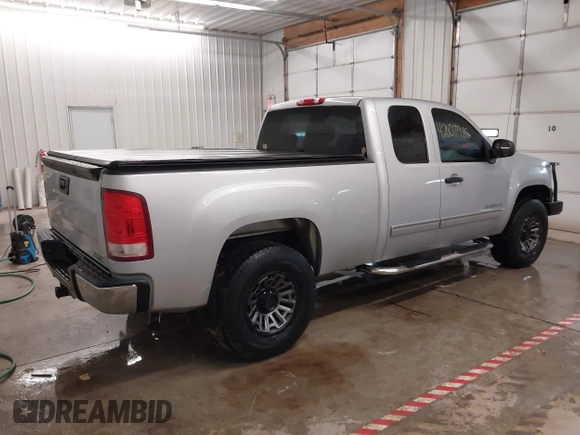 2013 GMC Sierra 1500 SLE with VIN 1GTR2VE72DZ328509, listed as a IAAI auction lot 42007988 with 170,000 mi miles and . Bid and sale history available at DreamBid. Image 4.