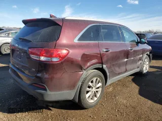2018 Kia Sorento LX with VIN 5XYPGDA38JG431868, listed as a Copart auction lot 42748915 with 76,367 mi miles and Salvage Title. Bid and sale history available at carsss.com. Image 3.