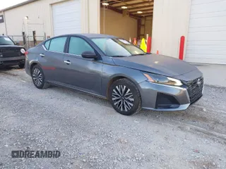 2024 Nissan Altima 2.5 SV with VIN 1N4BL4DV4RN314821, listed as a IAAI auction lot 42045835 with 43,026 mi miles. Bid and sale history available at carsss.com. Image 1.