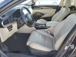 2017 Kia Cadenza Premium with VIN KNALC4J17H5072747, listed as a Copart auction lot 84694544 with 134,454 mi miles and Clean Title. Bid and sale history available at carsss.com. Image 7.