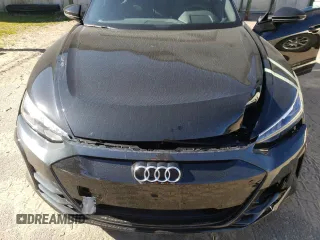 2023 Audi e-tron GT Premium Plus z VIN WAUFJBFW6P7002994, wystawiony jako Copart lot #50310483 z przebiegiem 1682 mil mil oraz . Historia ofert i sprzedaży dostępna na DreamBid. Obrazek 11.